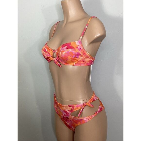 New. L*SPACE floral Rose top/Jack bottom. Small. Retails $213 - Picture 9 of 16